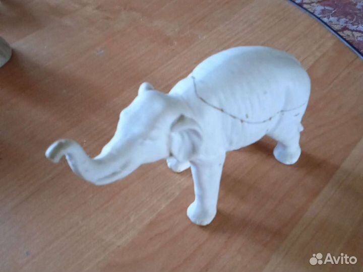 Фарфоровые статуэтки