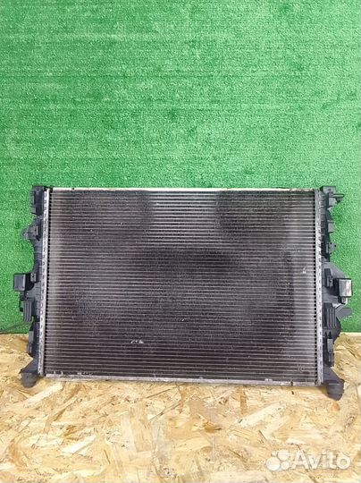 Радиатор охлаждения двигателя Ford Mondeo 4 2012