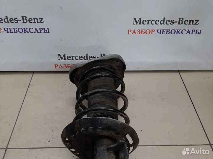 Стойка передняя Mercedes w212 полный привод