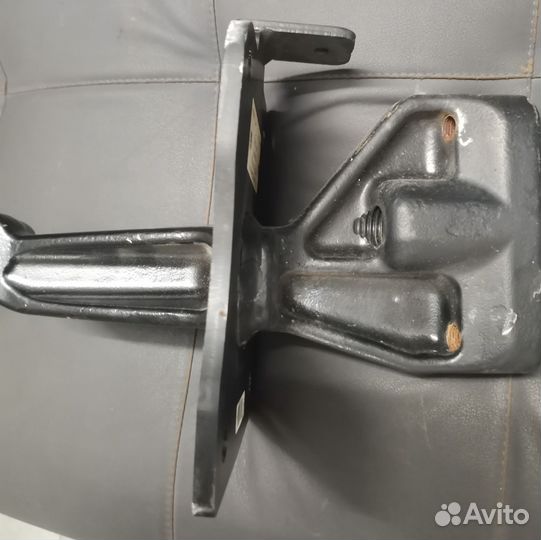 Mercedes v167 gle кронштейн фаркопа правый задний