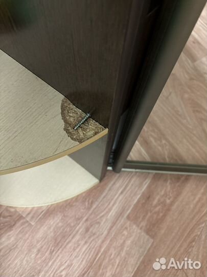 Угловой шкаф с зеркалом