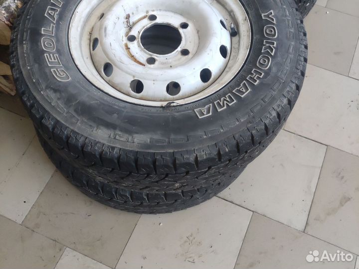 Yokohama Geolandar A/T-S G012 215/75 R15