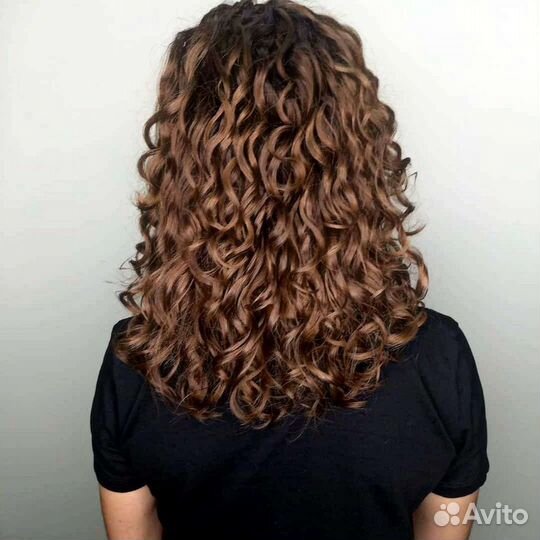Парикмахер по вьющимся, кудрявым волосам