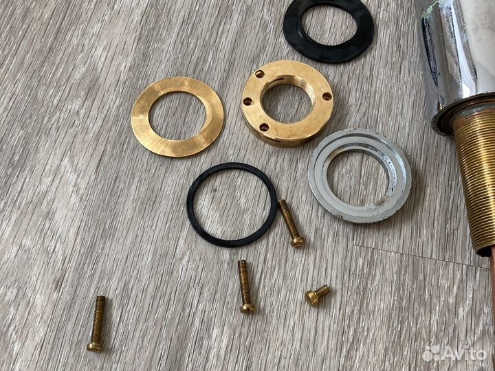 Смеситель Ideal Standart A5051AA Clear на запчасти