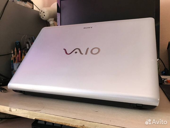 Ноутбук sony vaio PCG-71211v