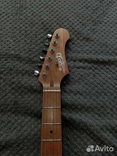 Электрогитара JET JS-300 OW, stratocaster