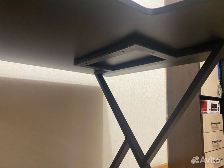 Компьютерный стол в стиле лофт