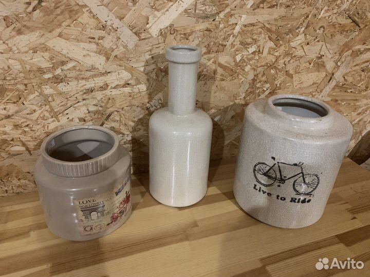 Предметы интерьера -вазы, кашпо и тд