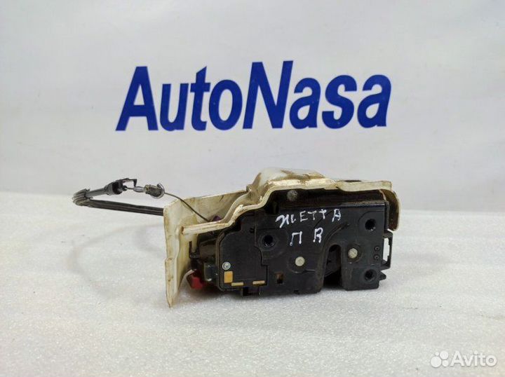 Замок двери передний правый Volkswagen Jetta