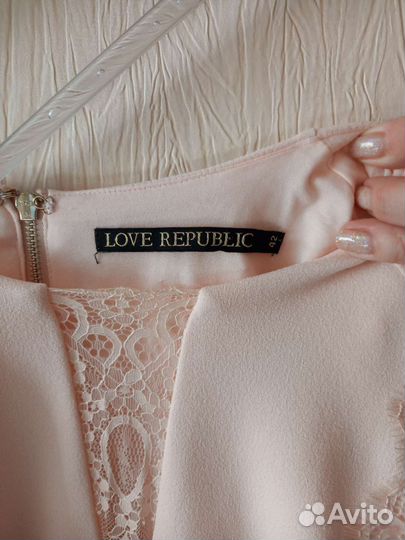 Платье женское