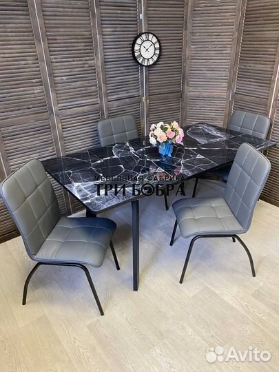 Кухонный стол и стулья