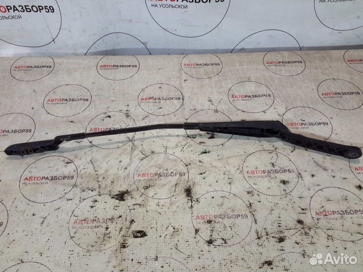 Поводок стеклоочистителя Peugeot 408