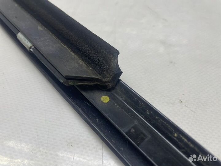 Молдинг на дверь задний левый Mercedes-Benz E W211