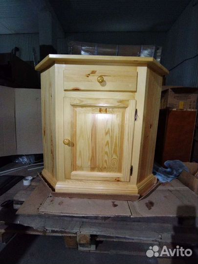 Тумба угловая