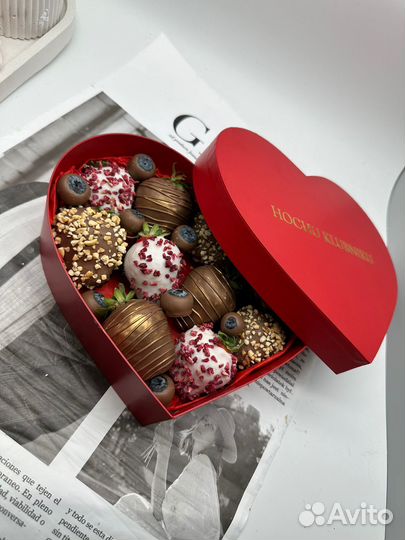 Клубника в шоколаде букеты