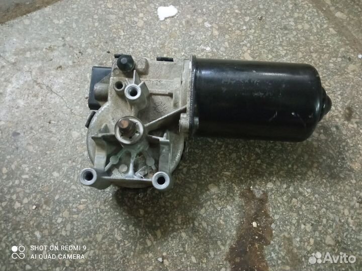 Моторчик стеклоочистителя передний Kia Sportage 3