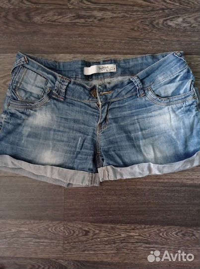 Джинсовые шорты