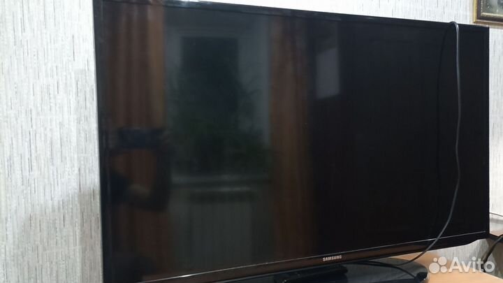 Телевизор samsung
