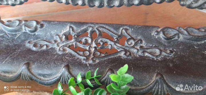 Чугунное украшение с подсветкой и зеркалом