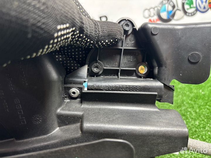 Замок двери передний правый Mercedes-Benz C 200