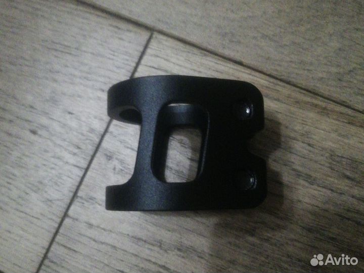 Зажим для трюкового самоката хик