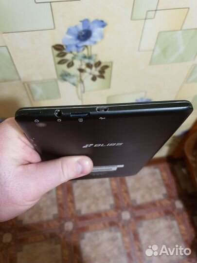 Планшет Bliss pad m8040b