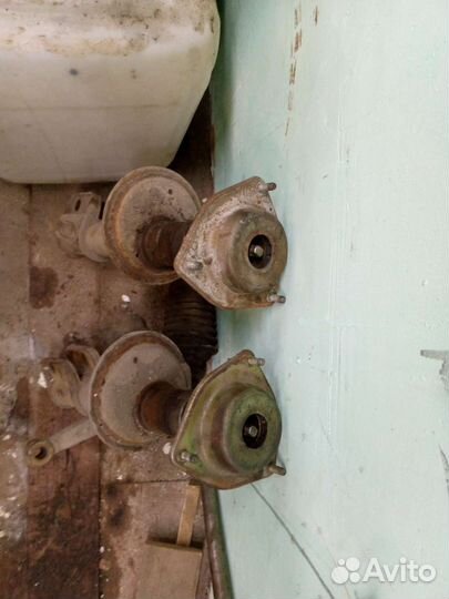 Передние стойки ваз 2110 в сборе