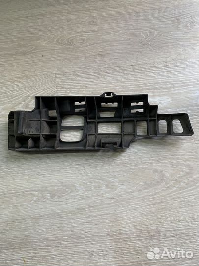 Кронштейн крепление бампера Renault megane 2 Прав