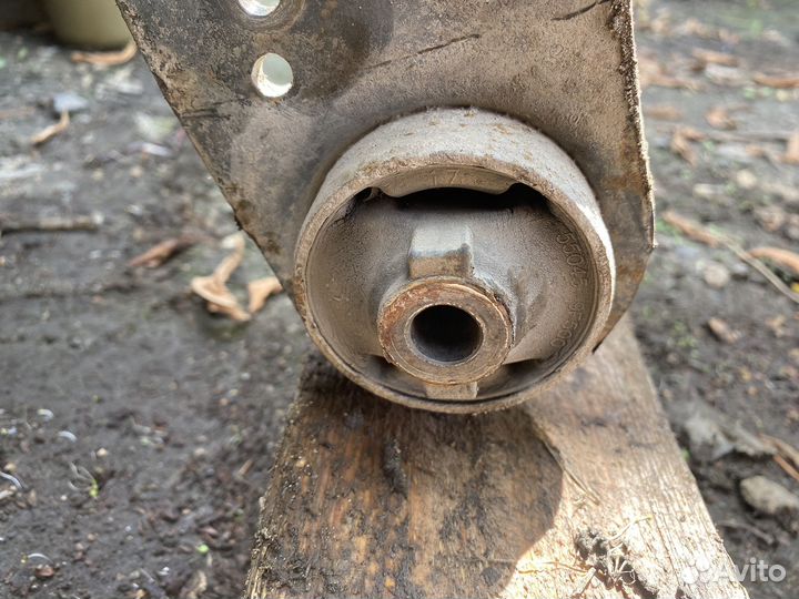 Задняя балка Nissan Almera N16