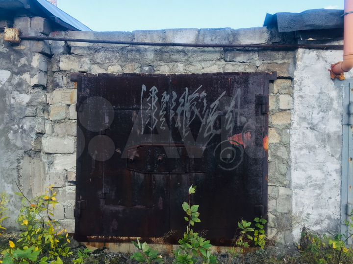 Гараж, > 30 м²