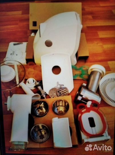 Новая Мясорубка moulinexHV4 новая