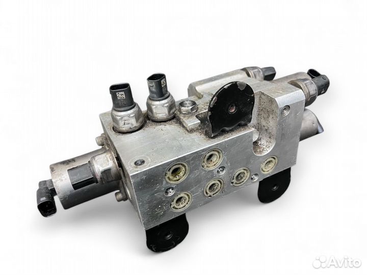 Блок клапанов активного стабилизатора Land Rover 4