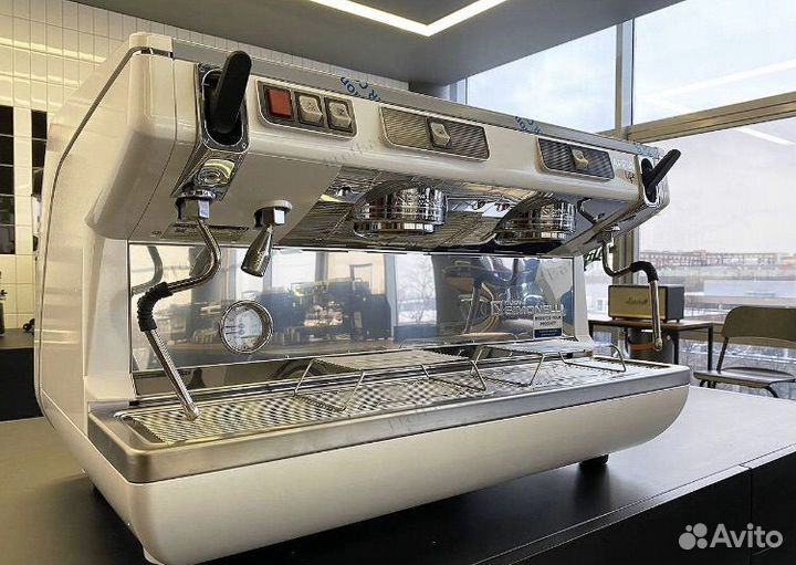 Аренда Кофемашины Simonelli