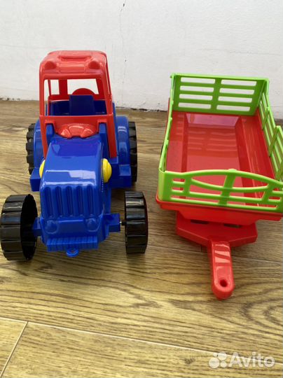 Большой трактор