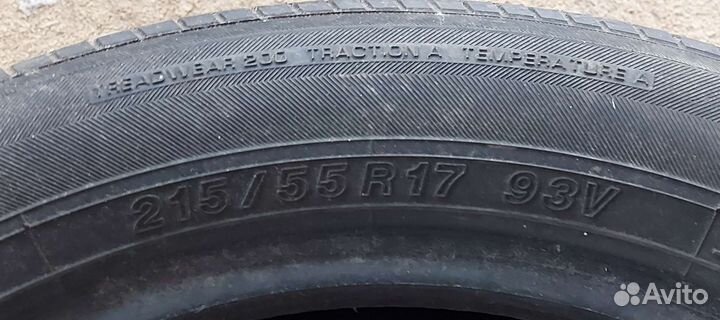 Yokohama dB Decibel E70 215/55 R16