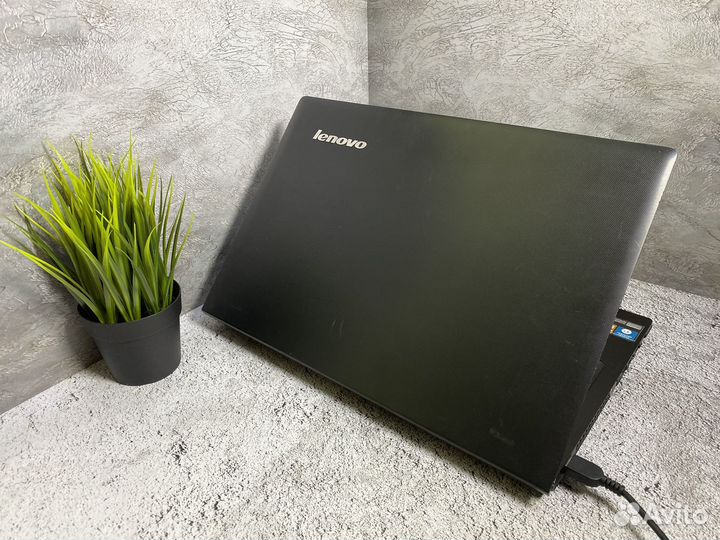 Игровой ноутбук Lenovo 2 видеокарты/SSD/8 gb