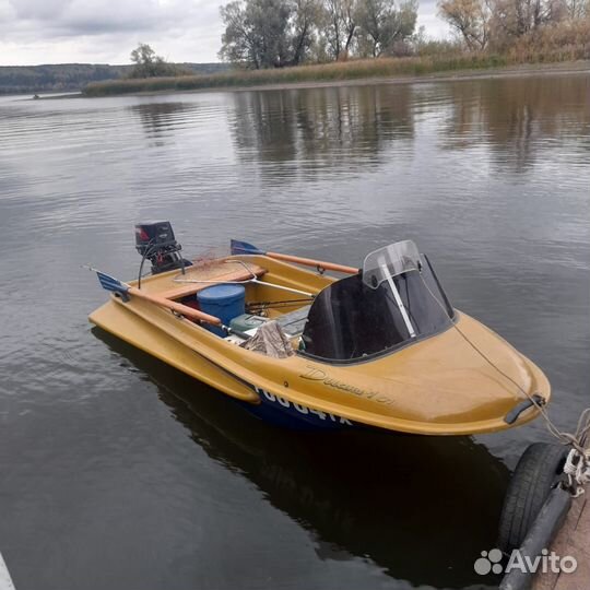 Лодка с мотором