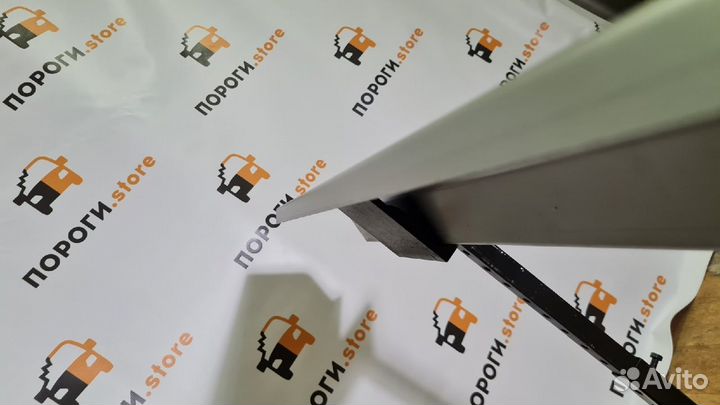 Кузовной порог левый Ford Focus 2