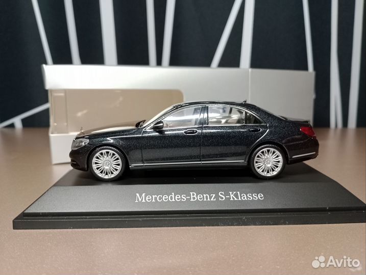Mercedes-benz S-Class W222 black 1:43 Schuco
