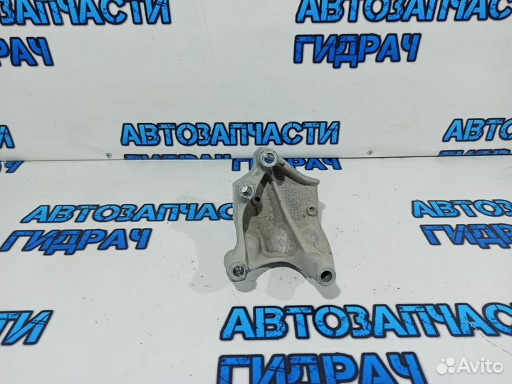 Кронштейн генератора Honda Accord 50610T2FA01