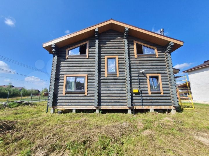 Дом 171,8 м² на участке 9,5 сот.