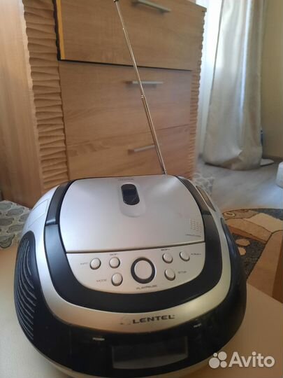 Магнитофон дисковой с радио