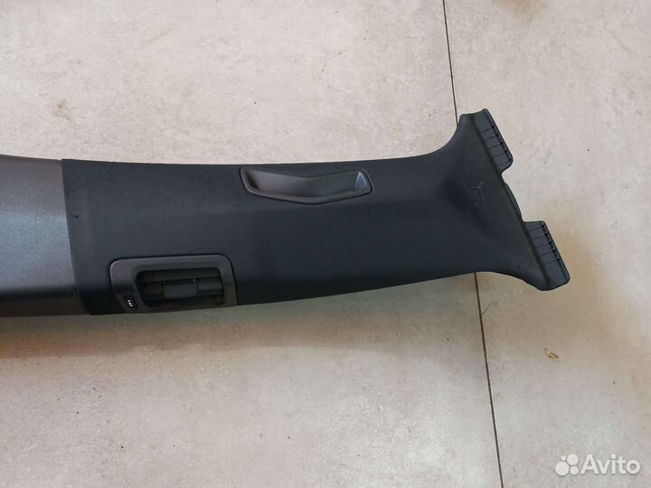 Накладка центральной стойки Volvo XC60 13-17