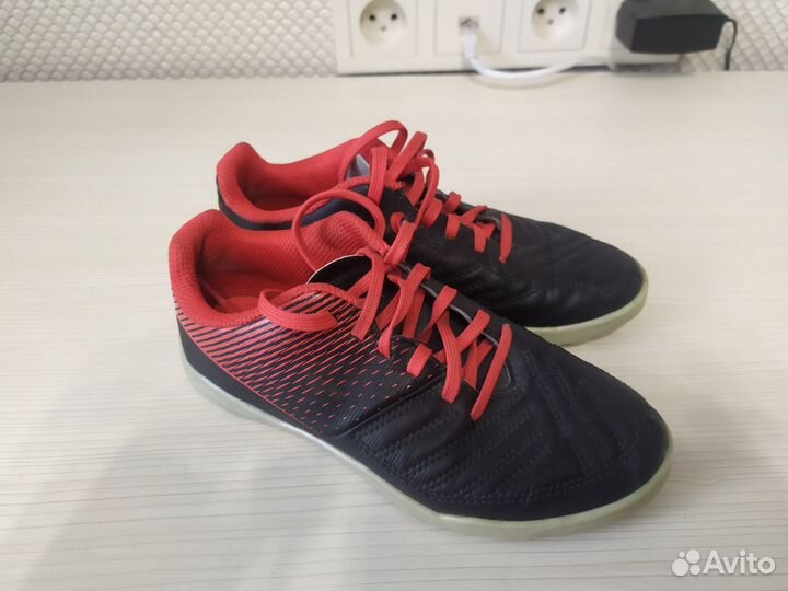 Детские футбольные шиповки