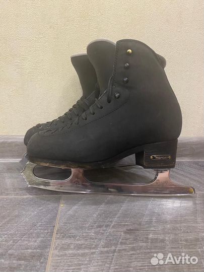 Фигурные коньки risport 240