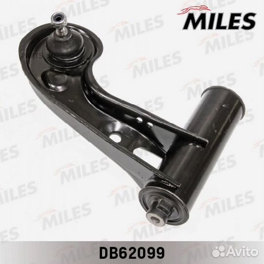 Miles DB62099 Рычаг передней подвески правый верхний mercedes benz W202/210 (lemforder 2175002) DB62