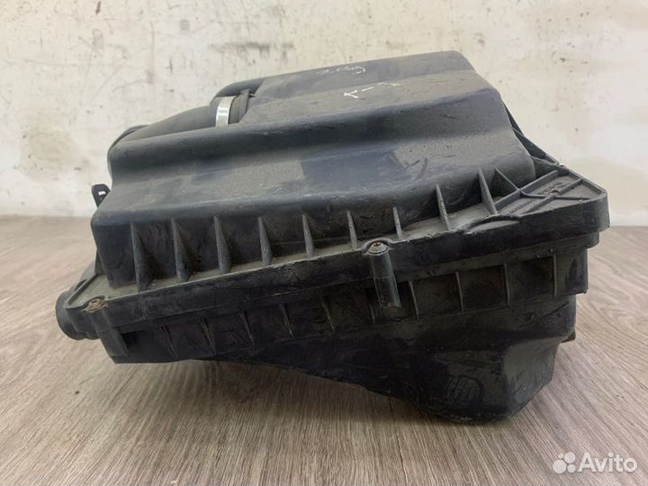 Корпус воздушного фильтра Opel Zafira B Z16XEP