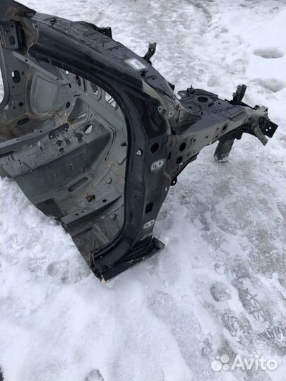 Четверть кузова, лонжерон передний правый Renault