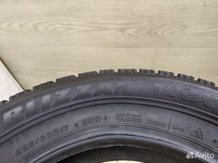 Bridgestone Blizzak VRX 225/60 R17