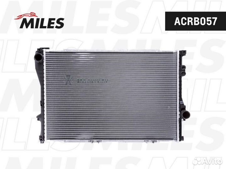 Miles acrb057 Радиатор BMW E39 2.0-3.0 99- паяный